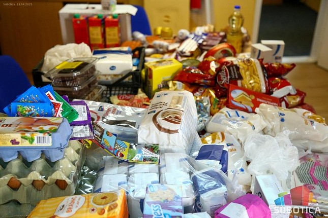 Humanost na delu: Prikupljanje namirnica za uskršnju trpezu socijalno ugroženih porodica