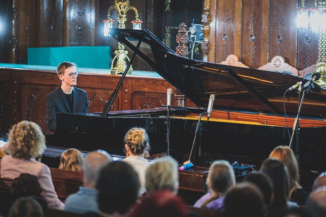 Pavle Zvekić - virtuoz iz Subotice završava studije na Berkliju