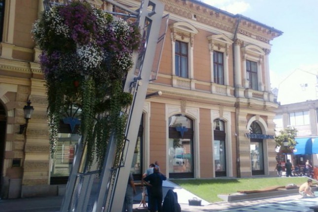 Slupali milione na plato