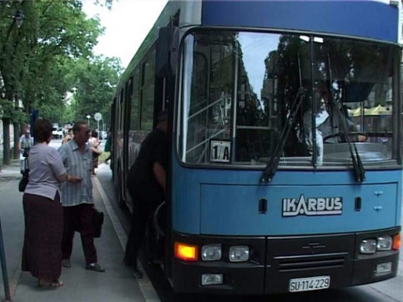 Gužva na šalterima za besplatne legitimacije