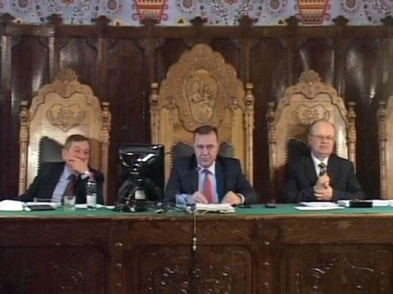 Odbornici zasedali 12 časova bez pauze