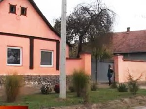 Otac nestale devojke iz Bajmoka napao novinarku i kamermana RTV