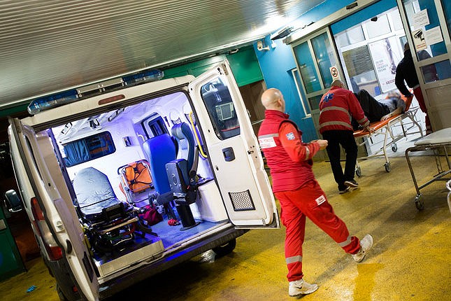 Puno posla za Hitnu pomoć na ispraćaju stare godine i tokom noći