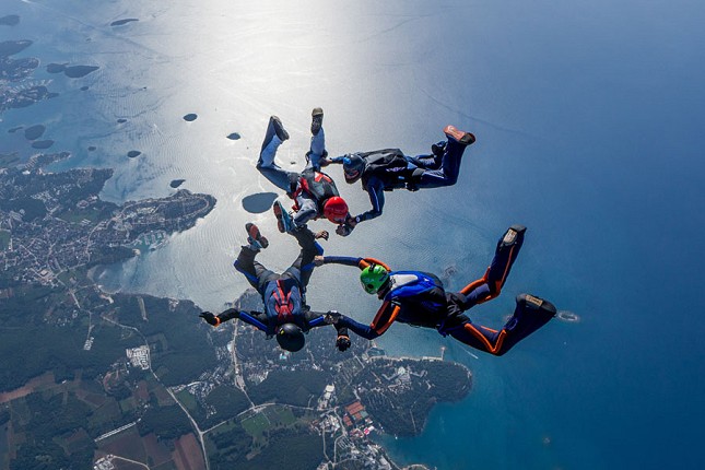 Padobranstvo: Subotičani treći na Prvenstvu Hrvatske u formacijskom skoku