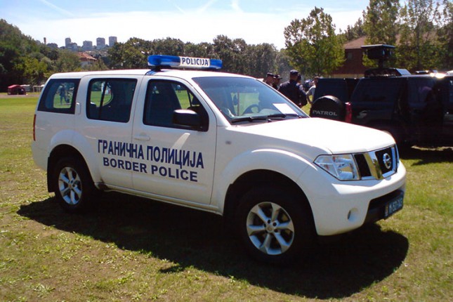 Uhapšeno sedam osoba zbog nedozvoljenog prelaza državne granice i krijumčarenja ljudi