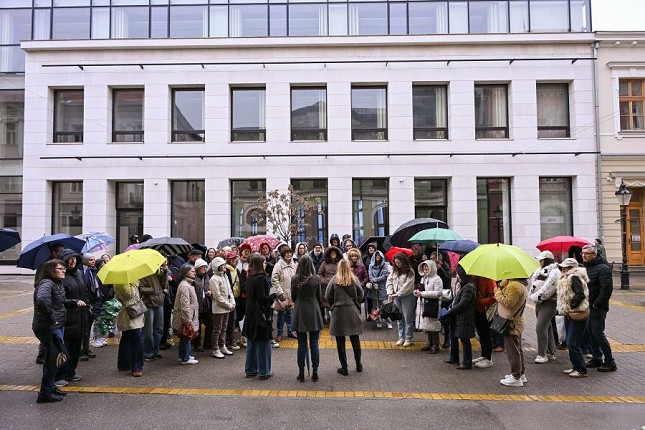 Uprkos kiši, veliko interesovanje za šetnju „Zaboravljena secesija“