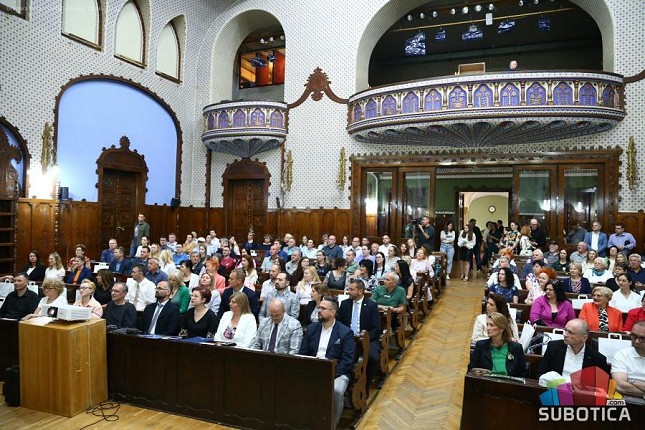 "Nove stambene zgrade menjaju identitet grada, važno usaglasiti nasleđe i savremene potrebe"