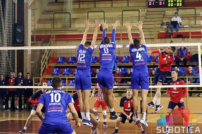 Odbojka: Počinje borba za titulu - Spartak od 17 časova dočekuje Vojvodinu na velikom terenu Hale sportova