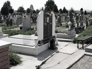 Subotici ponestaje mesta za sahrane!