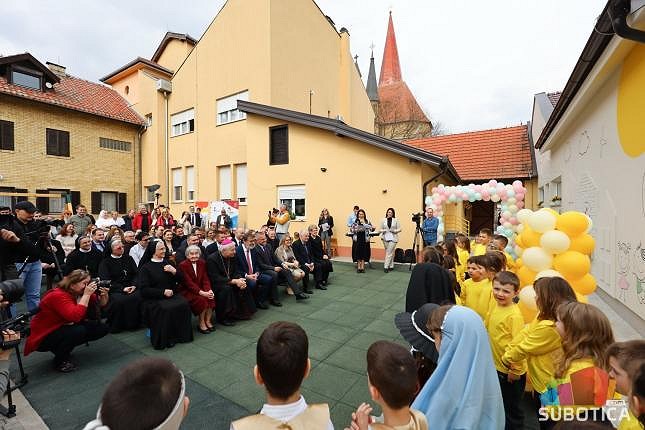 Otvorene jaslice pri vrtiću „Marija Petković – Sunčica“