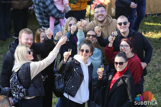 17. Festival mlade rakije u Ljutovu: Tradicija, druženje i dobra rakija