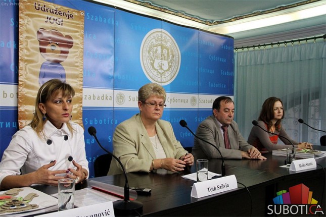 Mnogo malih koraka u različitosti