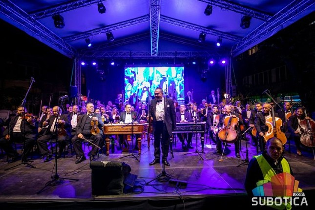 Orkestar "100 violina" još jednom očarao Subotičane