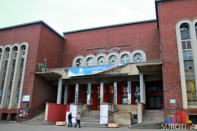 Rekonstrukcija fasade Sokolskog doma u julu