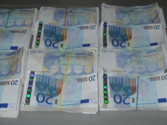 Sprečeno nedozvoljeno iznošenje 40.000 evra