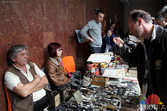 Posetioci Međunarodnog susreta kolekcionara najviše zainteresovani za staro oružje i nakit