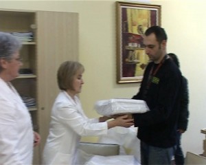 Zaposleni na Yu Ecu donirali posteljinu Bolnici