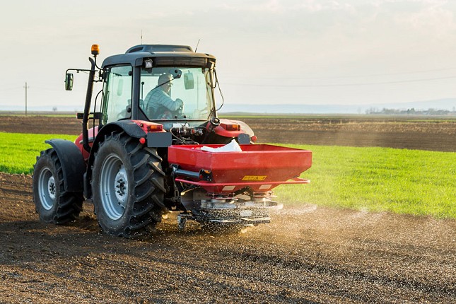 Prihrana ozimih useva: paorima se savetuje oprez sa količinom i vremenom prihrane