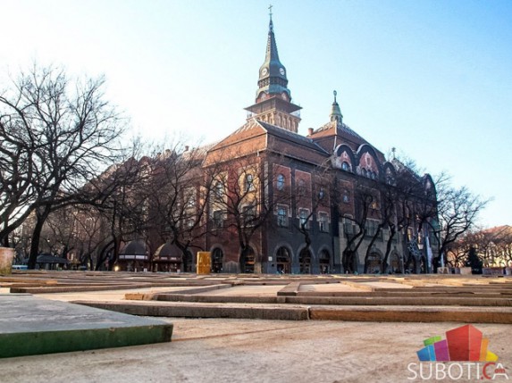 Smanjenje broja zaposlenih u javnim preduzećima naredne godine