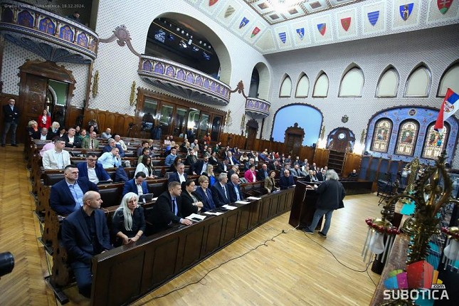 Opozicija zahteva da se javno razmotre postupci gradonačelnika Bakića