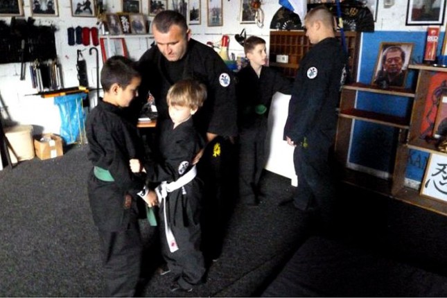 Besplatan kurs samoodbrane za decu, devojke i žene