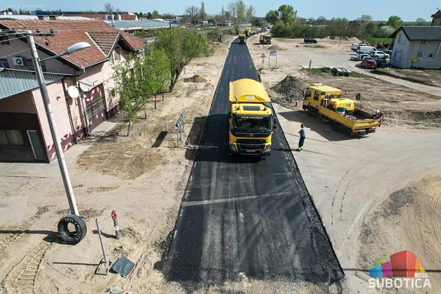 Privodi se kraju asfaltiranje dela Lošinjske ulice