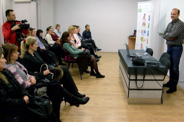 Počela "Škola bezbednog roditeljstva"