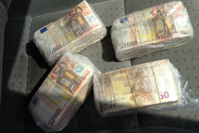 100.000 evra u instrument tabli