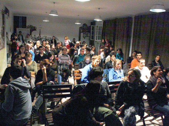 Održana projekcija filma "Marina Abramović: Umetnik je prisutan"