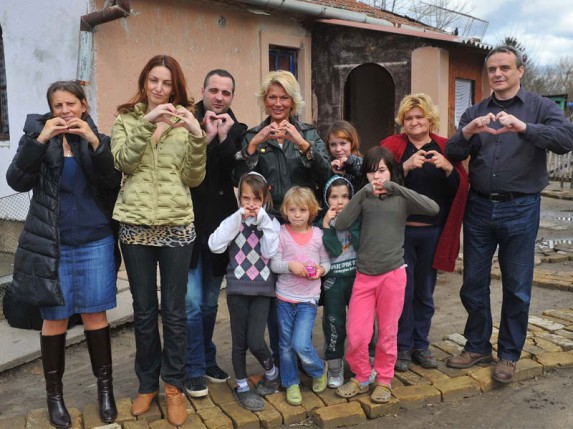 Nova akcija "Srce za decu": Ceca Kitić posetila porodice Vukotić i Kuktin