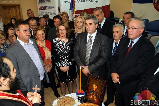 SNS obeležio Krsnu slavu