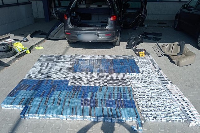 Sprečen pokušaj krijumčarenja preko 5.500 paklica cigareta