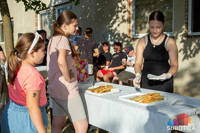 Palačinka dan: kraj školske godine uz igru, osmehe i omiljenu poslasticu
