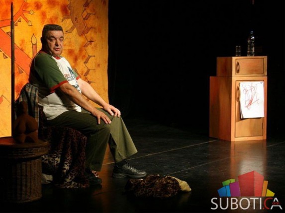 Pećinski čovek u odbrani muškaraca