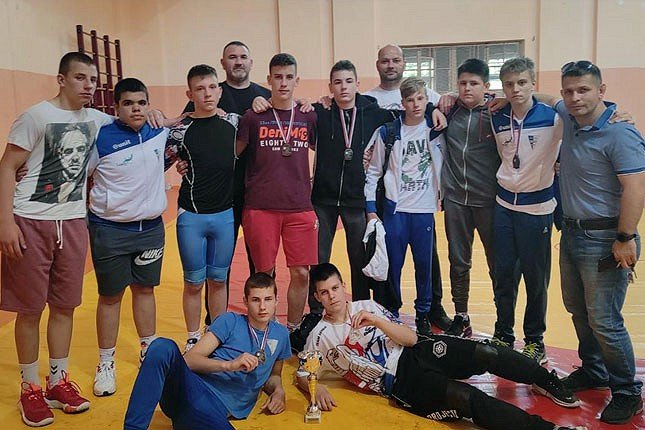 Rvanje: Spartak U15 najuspešniji na Državnom prvenstvu u Somboru