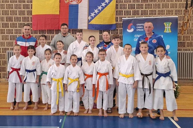Karate: 21 medalja za karatiste "Spartak-Enpija" na turniru "Zlatna pesnica"