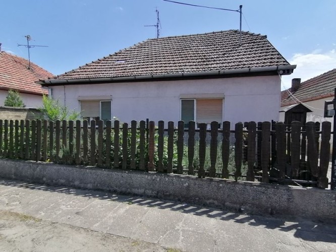 Kuća, Peščara, 270m2 (ID: 111604) | Nekretnine Subotica