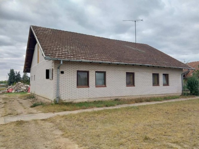 Kuća, Radanovac, 300m2 (ID: 102756) | Nekretnine Subotica