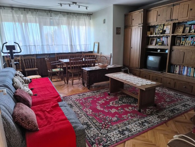 Stan, Trg Jakaba I Komora 16, 69m2 (ID: 111940) | Nekretnine Subotica