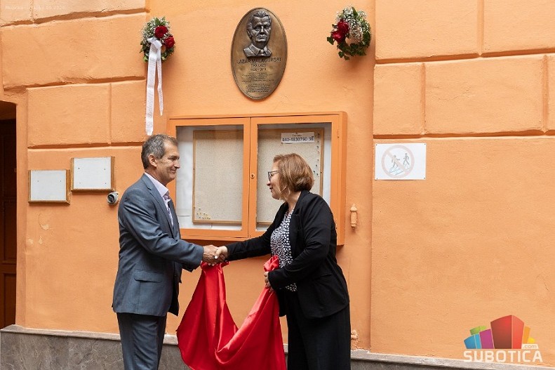 Otkrivena spomen-ploča Lazaru Malagurskom, čoveku koji je odškolovao mnoštvo subotičkih tamburaša