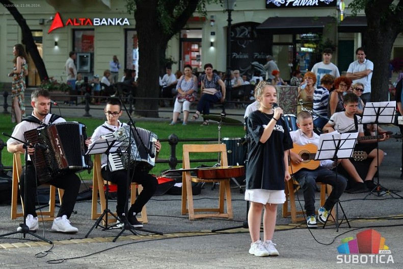 Od tamburaša do di-džejeva: Celodnevni festival na otvorenom u centru grada