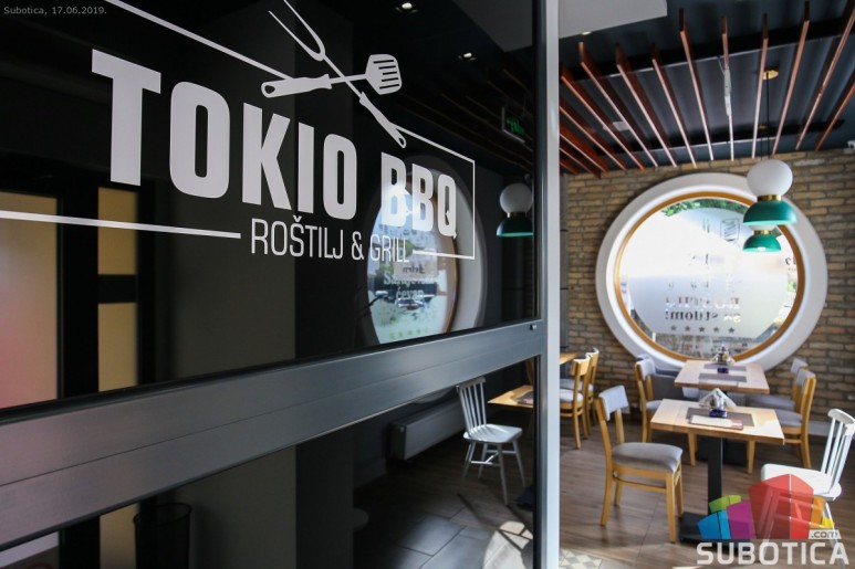8. mart uz tamburaše u Tokio BBQ restoranu