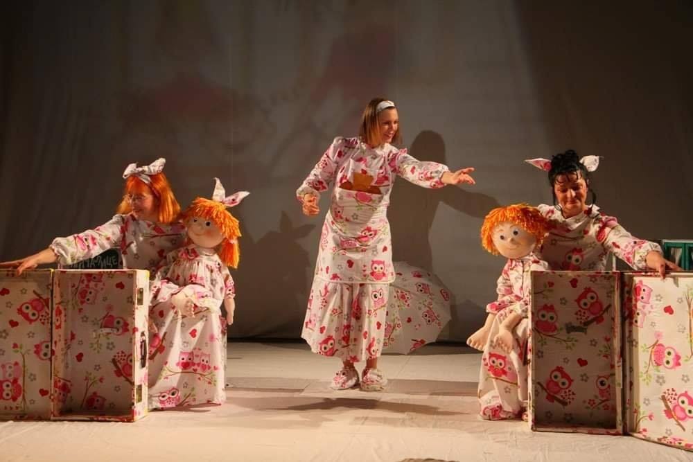 Teatar u pelenama: predstava „Pričalice”