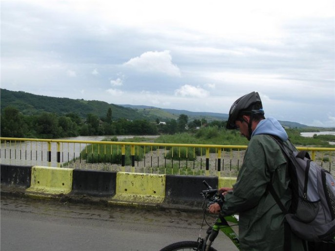 Od Novog Sada do Pariza na dva točka