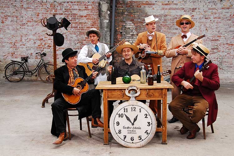 Koncert: "Garavi sokak" i ruski folklor