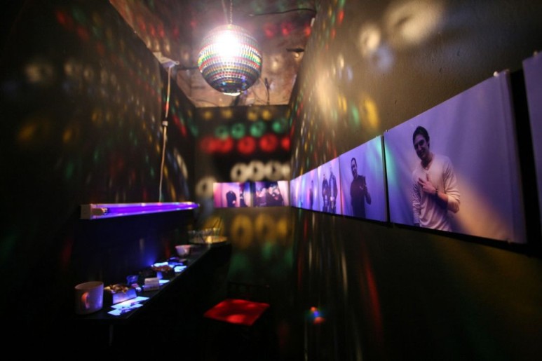 Andrea Palašti: Strabizam (feat. Jelena Vladušić) i Balkan disco