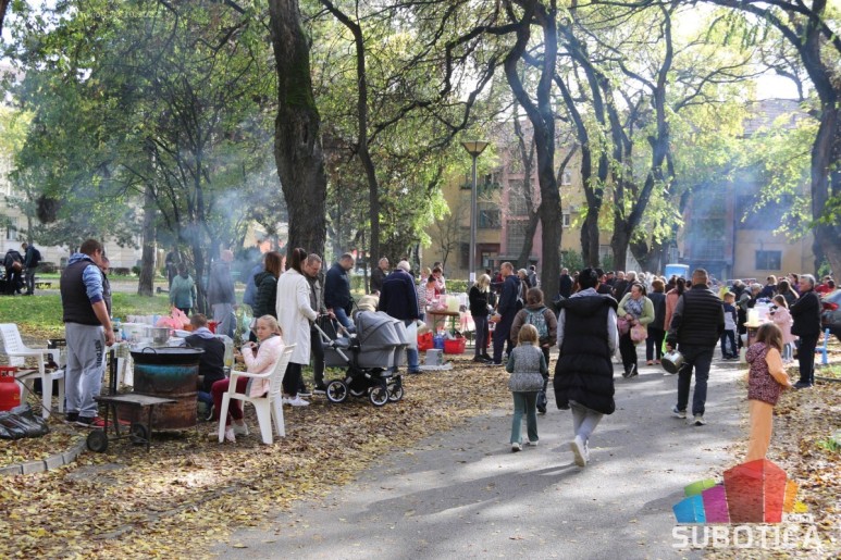 Humanitarni bazar i kuvanje za Lea Milića