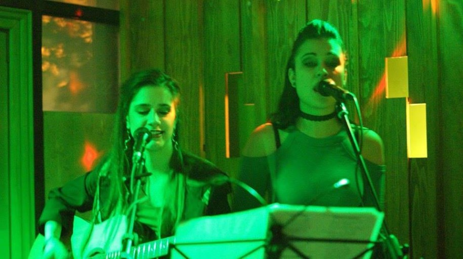 Akustična svirka: Višnja & Dunja