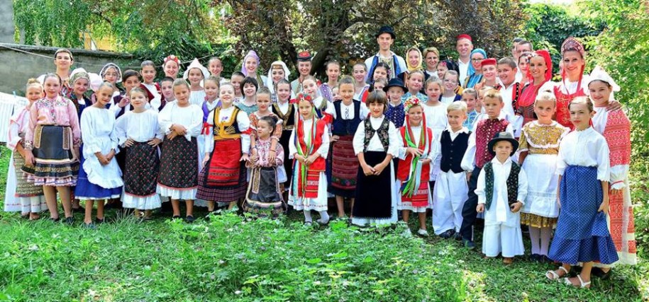 Upis novih članova u folklornu sekciju OKUD "Mladost"