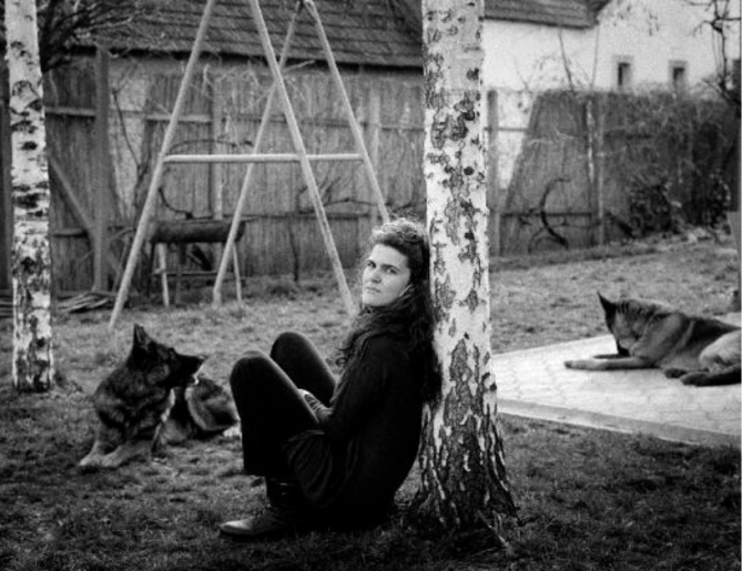 Predstavljanje foto-knjige i izložbe „Čuvari mog detinjstva“ Marije Momić